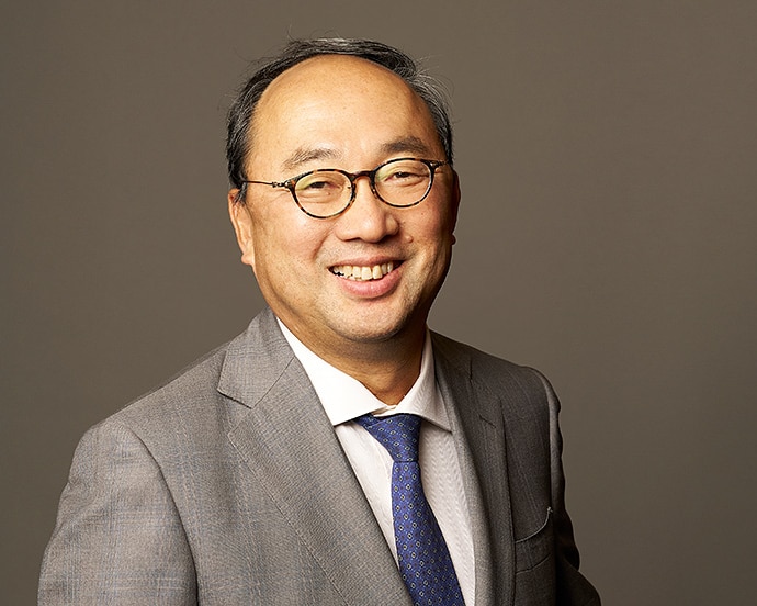 사장 겸 CEO 우루마 케이 이미지